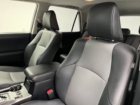 Used 2019 Toyota 4Runner SR5 Premium AWD/4WD image 22