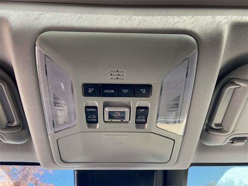 Used 2024 Toyota RAV4 XLE Premium image 20