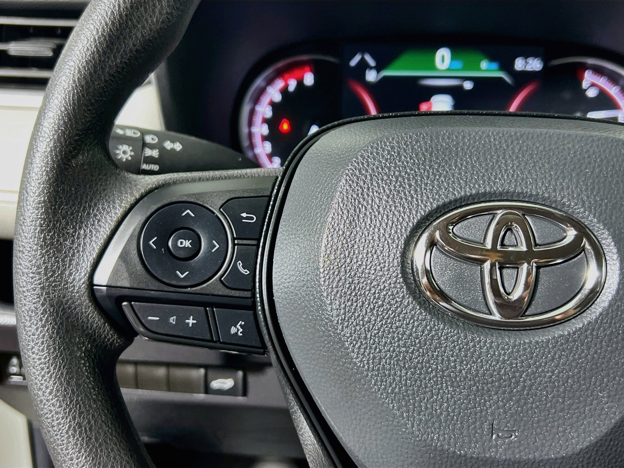 Used 2025 Toyota RAV4 XLE w/ Convenience Package FWD image 18