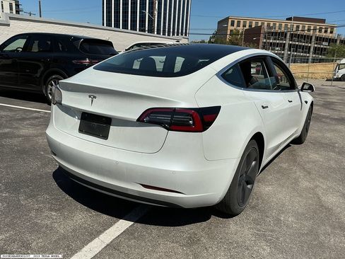 Used 2019 Tesla Model 3 Mid Range RWD image 5