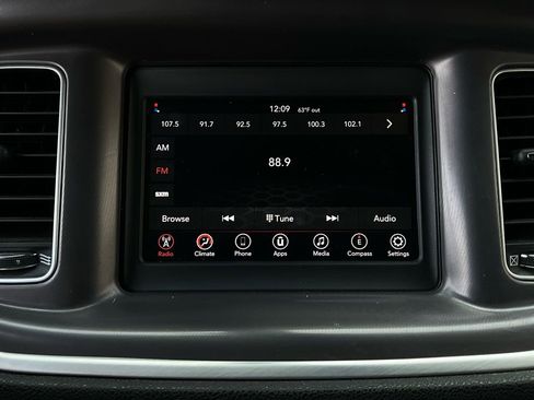 Used 2022 Dodge Charger SXT image 28