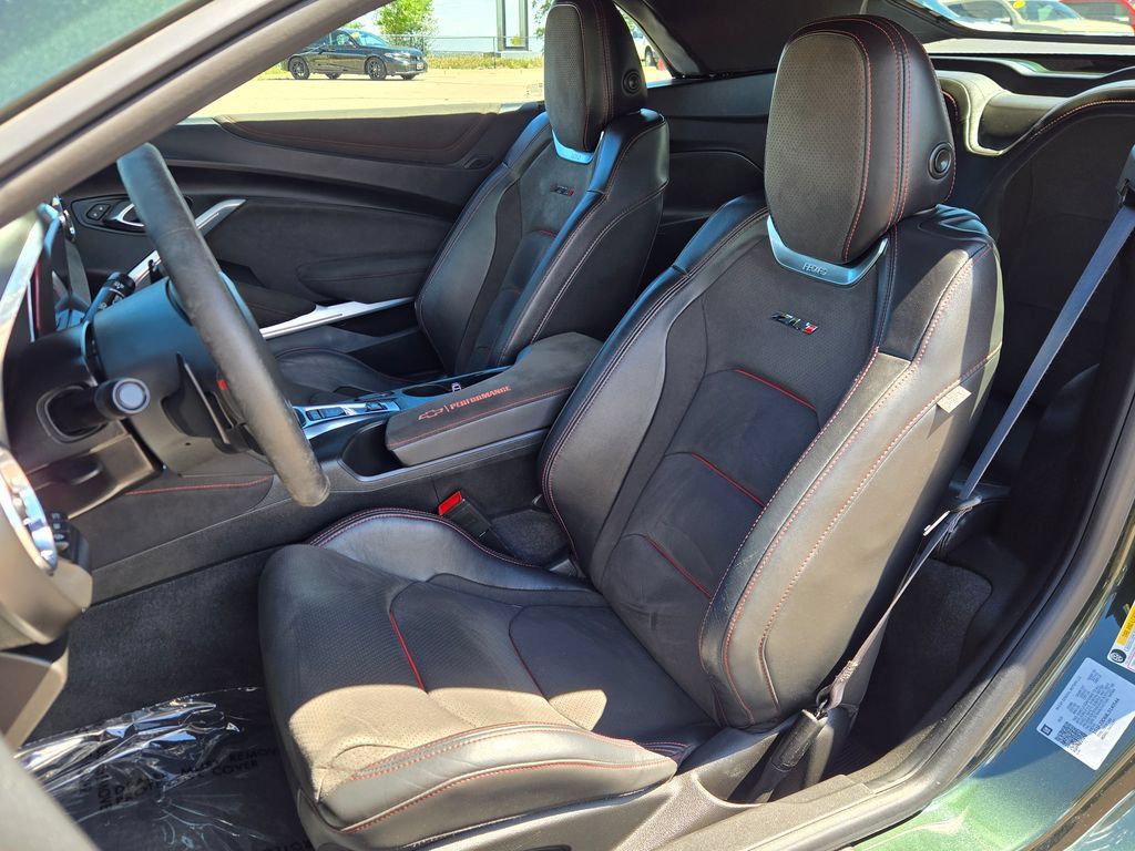 Used 2020 Chevrolet Camaro ZL1 RWD image 14