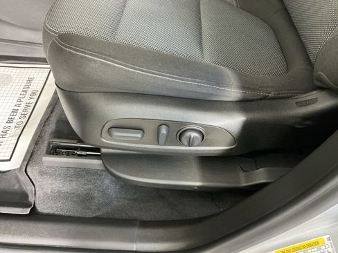 Used 2022 Chevrolet Traverse LT w/ LPO, Floor Liner Package AWD/4WD image 21