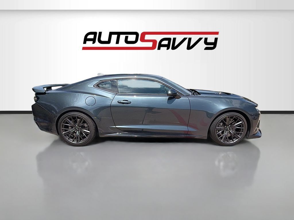 Used 2022 Chevrolet Camaro ZL1 RWD image 8
