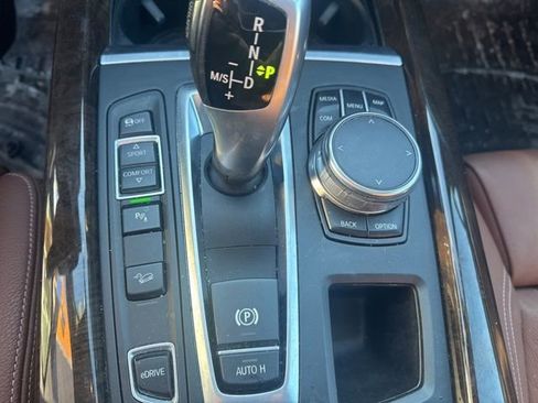 Used 2017 BMW X5 xDrive40e image 12