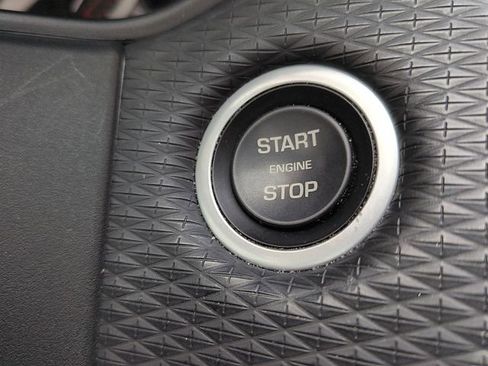 Used 2022 Land Rover Range Rover Velar R-Dynamic S AWD/4WD image 22