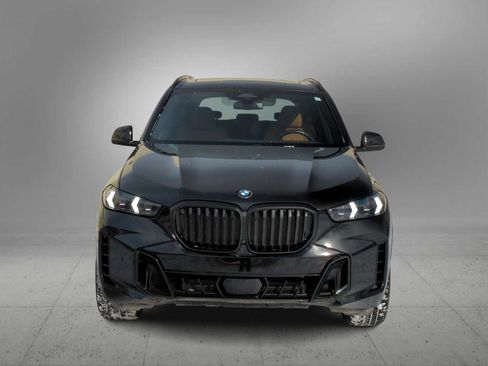 Certified 2024 BMW X5 xDrive40i w/ M Sport Package image 3