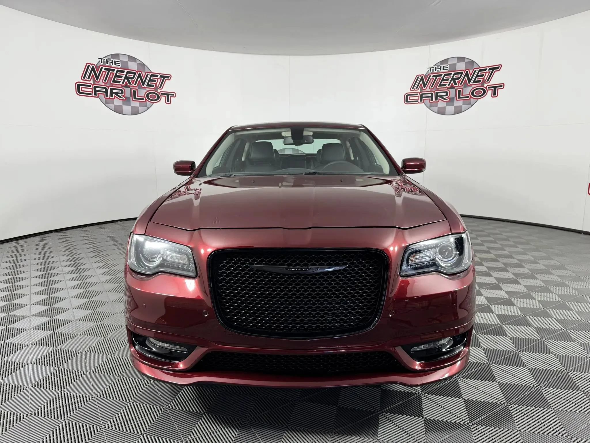 Used 2023 Chrysler 300 Touring L w/ Comfort Group AWD/4WD image 2