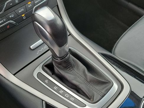 Used 2016 Ford Edge SEL w/ Equipment Group 201A AWD/4WD image 19