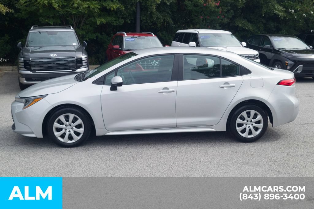 Used 2024 Toyota Corolla LE FWD image 10