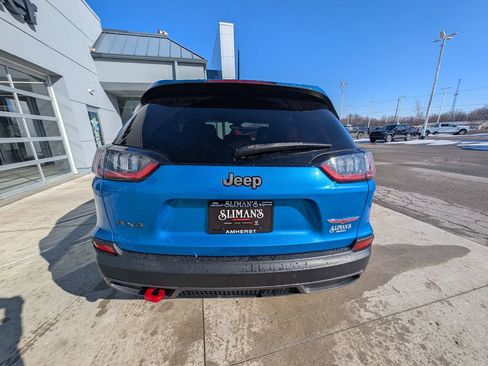 Used 2021 Jeep Cherokee Trailhawk image 10