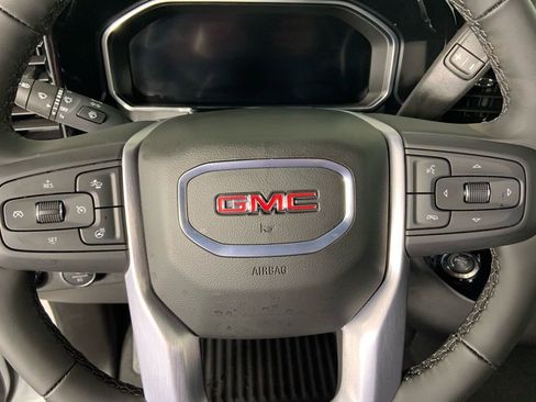 Used 2026 GMC Sierra 1500 Elevation image 32