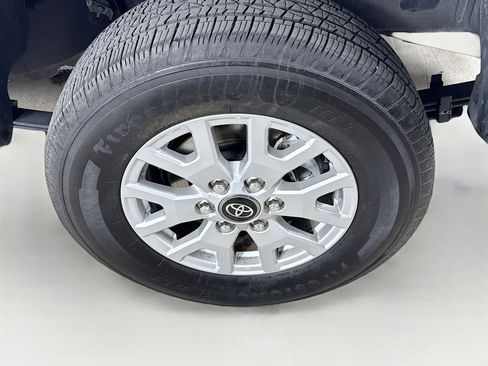 Used 2025 Toyota Tacoma SR image 36