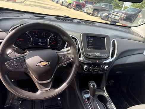 Used 2020 Chevrolet Equinox LT AWD/4WD image 8