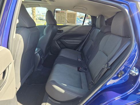 Used 2024 Subaru Crosstrek 2.0i Premium AWD/4WD image 33