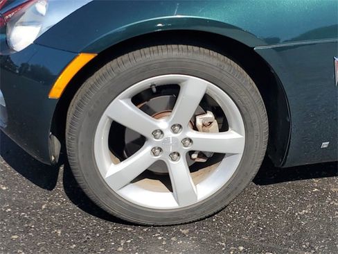 Used 2006 Pontiac Solstice Convertible w/ Premium Package image 5