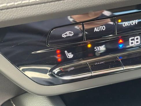 Certified 2023 Buick Envision Essence AWD/4WD image 31