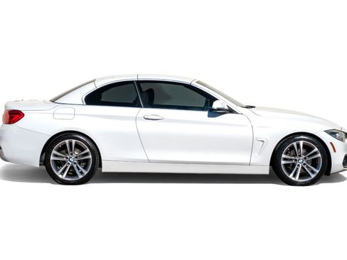 Used 2018 BMW 430i Convertible image 10