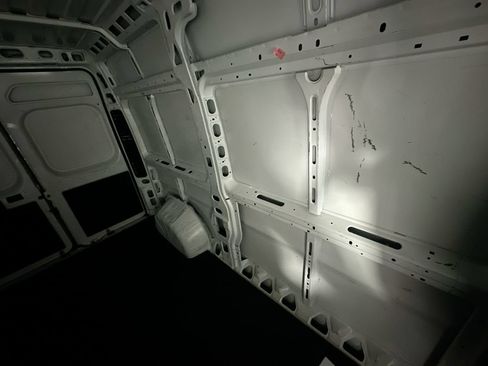 Used 2024 RAM ProMaster 2500 w/ Convenience Group FWD image 14