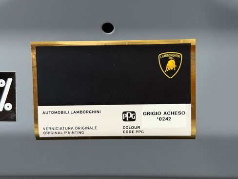 Used 2022 Lamborghini Huracan EVO RWD image 25