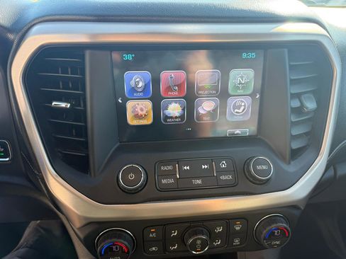 Used 2018 GMC Acadia Denali w/ Technology Package image 29