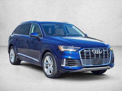 Used 2024 Audi Q7 3.0T Prestige w/ Prestige Package image 3