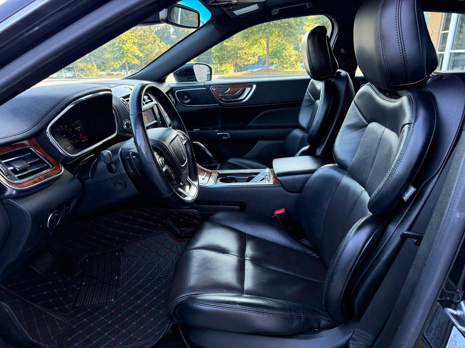 Used 2020 Lincoln Continental AWD w/ Premium Package image 34