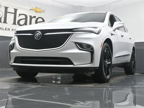 Used 2023 Buick Enclave Essence w/ Experience Buick Package image 4