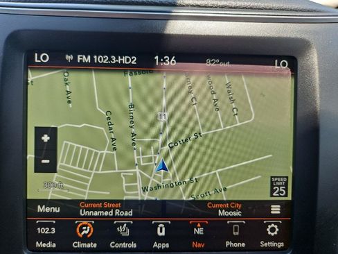 Used 2023 Jeep Cherokee Altitude Lux w/ Lux Elite Package AWD/4WD image 35