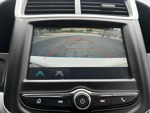 Used 2017 Chevrolet Sonic LT FWD image 18