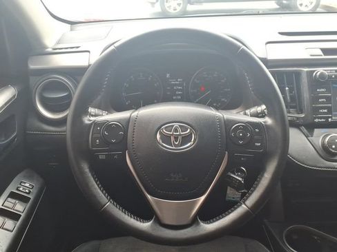 Used 2017 Toyota RAV4 XLE AWD/4WD image 16