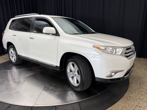 Used 2013 Toyota Highlander Limited AWD/4WD image 12