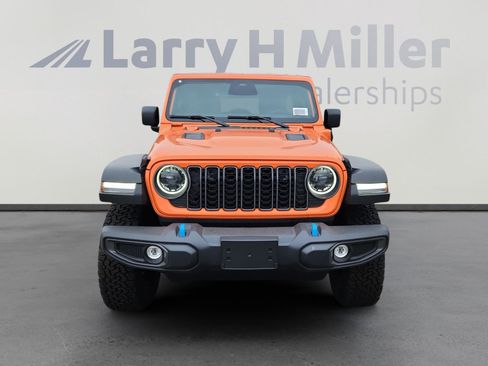 New 2025 Jeep Wrangler Unlimited Rubicon 4xe w/ Convenience Group image 9