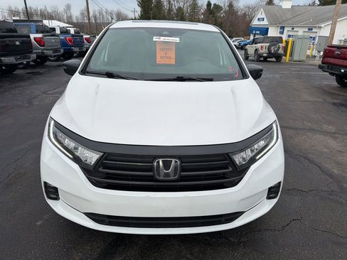 Used 2023 Honda Odyssey Sport image 3