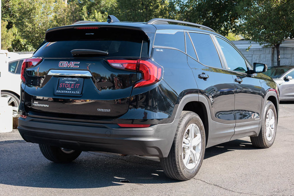 Used 2021 GMC Terrain SLE w/ Driver Convenience Package FWD image 13