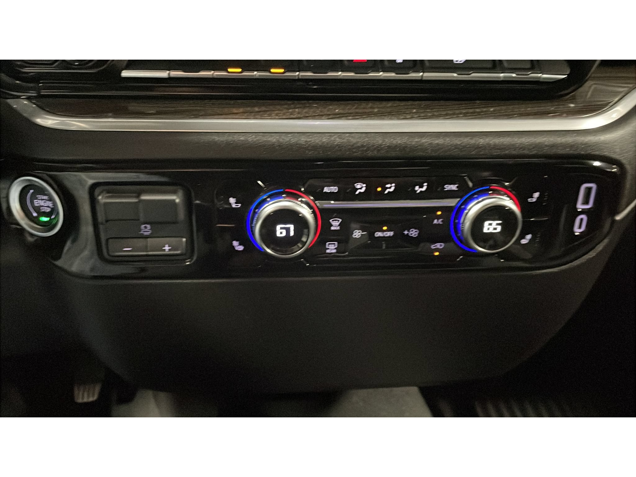 Used 2025 GMC Sierra 1500 Elevation AWD/4WD image 15