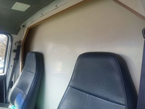 Used 1993 Ford E-350 and Econoline 350 image 12