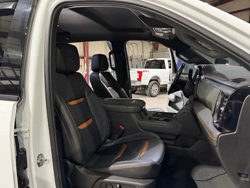 Used 2024 GMC Sierra 2500 AT4 w/ AT4 Preferred Package AWD/4WD image 26