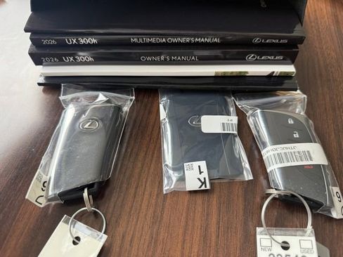 New 2026 Lexus UX 300h AWD image 32