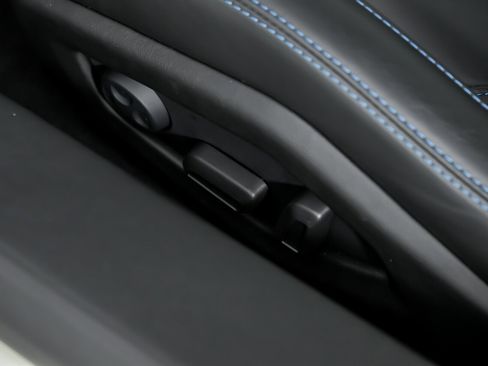 Used 2020 Lamborghini Huracan EVO image 27