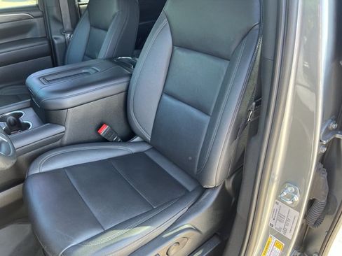 Used 2023 Chevrolet Tahoe Z71 w/ Luxury Package AWD/4WD image 20