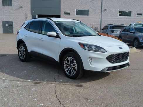 Certified 2022 Ford Escape SEL image 2