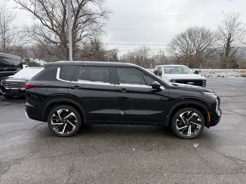 Used 2024 Mitsubishi Outlander SEL image 10