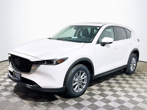 Used 2023 MAZDA CX-5 AWD 2.5 S w/ Preferred Package image 3
