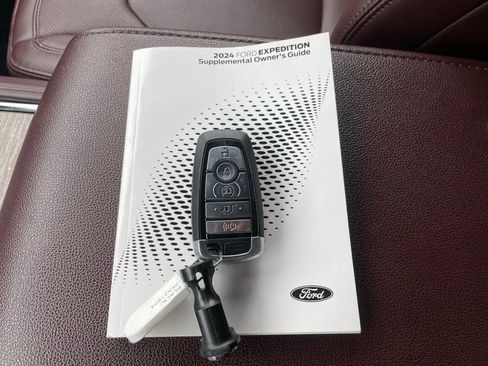 Used 2024 Ford Expedition Max Limited image 48
