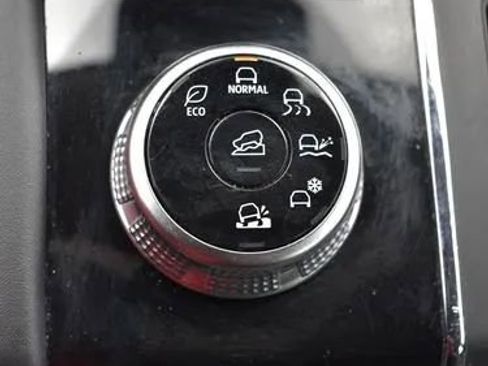 Used 2024 Mitsubishi Outlander Ralliart image 35