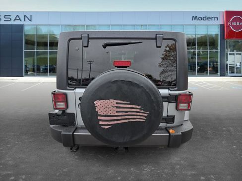 Used 2016 Jeep Wrangler Unlimited Sport image 6