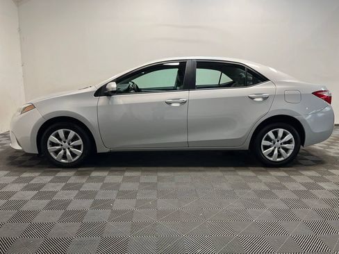 Used 2014 Toyota Corolla LE FWD image 23