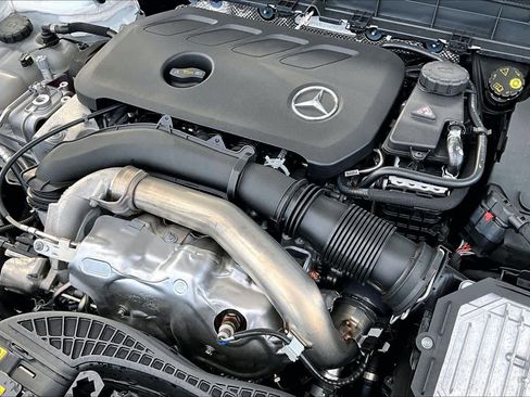 New 2026 Mercedes-Benz GLB 250 4MATIC image 17