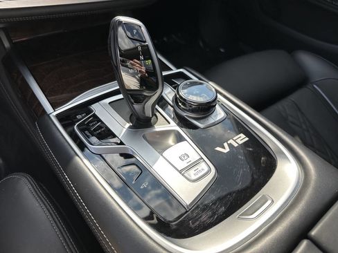 Used 2020 BMW M760i xDrive AWD/4WD image 37